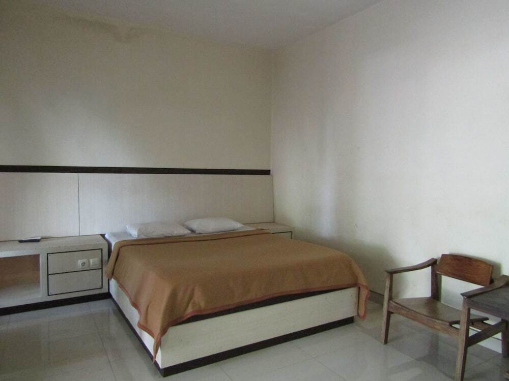 Джепара: Hotel Kencana Jaya