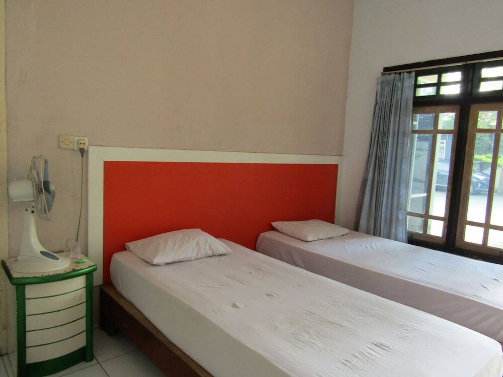 Джепара: Hotel Kencana Jaya