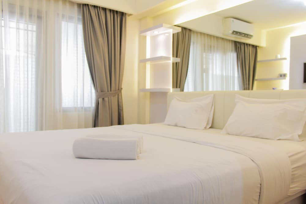 Тангеранг: Classic and Nice Studio Room Annora Living Apartment