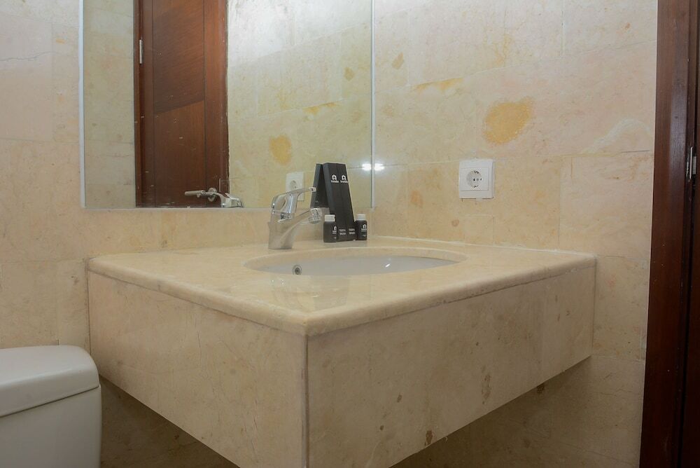 Джакарта: Great Choice 1BR at The Empyreal Apartment