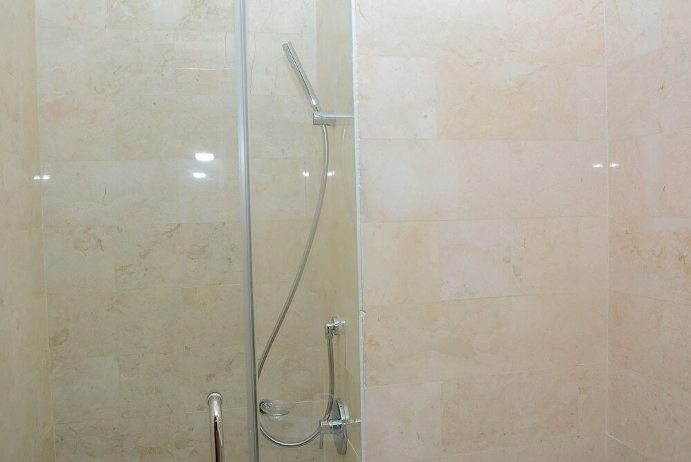 Джакарта: Great Choice 1BR at The Empyreal Apartment