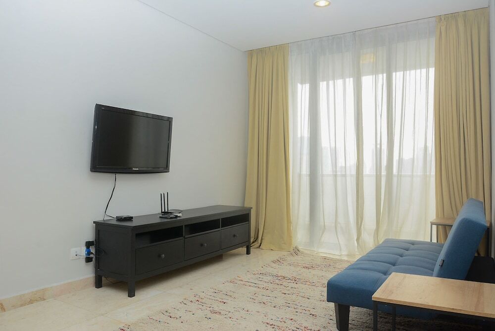 Джакарта: Great Choice 1BR at The Empyreal Apartment