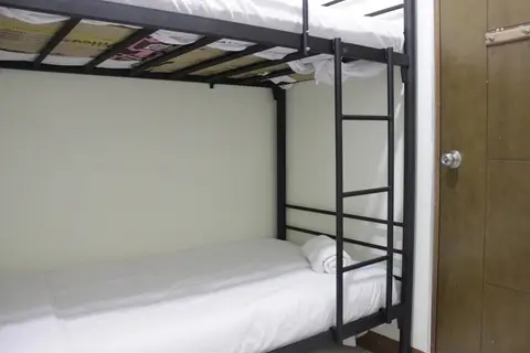 Compact 2BR Apartment at Gateway Ahmad Yani Cicadas — фото 1