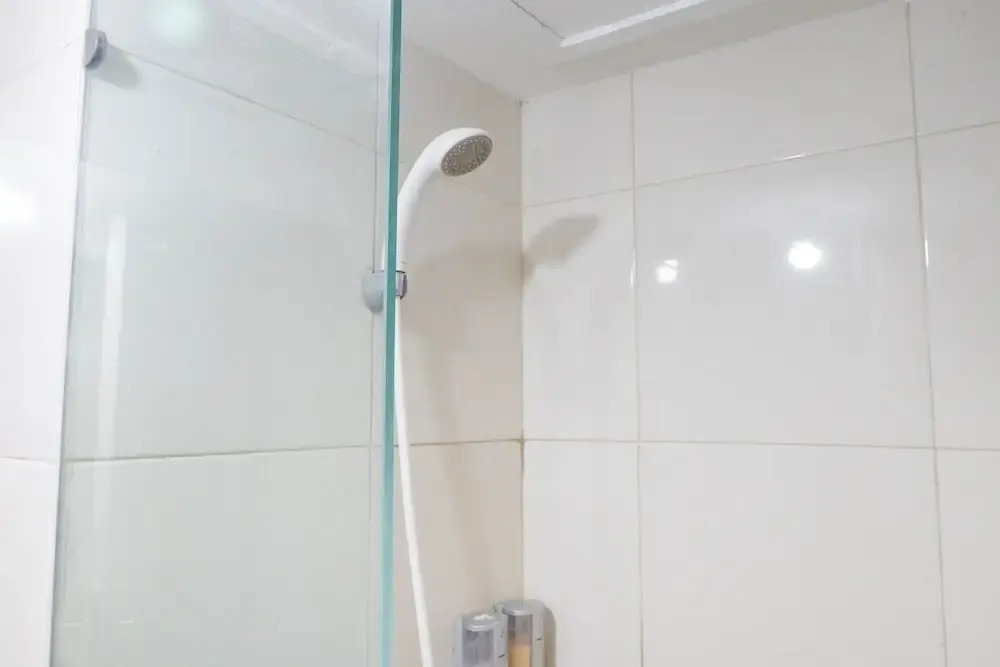 Сурабая: Studio Room Apartment Connected to Mall at Tanglin Supermall Mansion