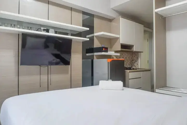 Сурабая: Studio Room Apartment Connected to Mall at Tanglin Supermall Mansion