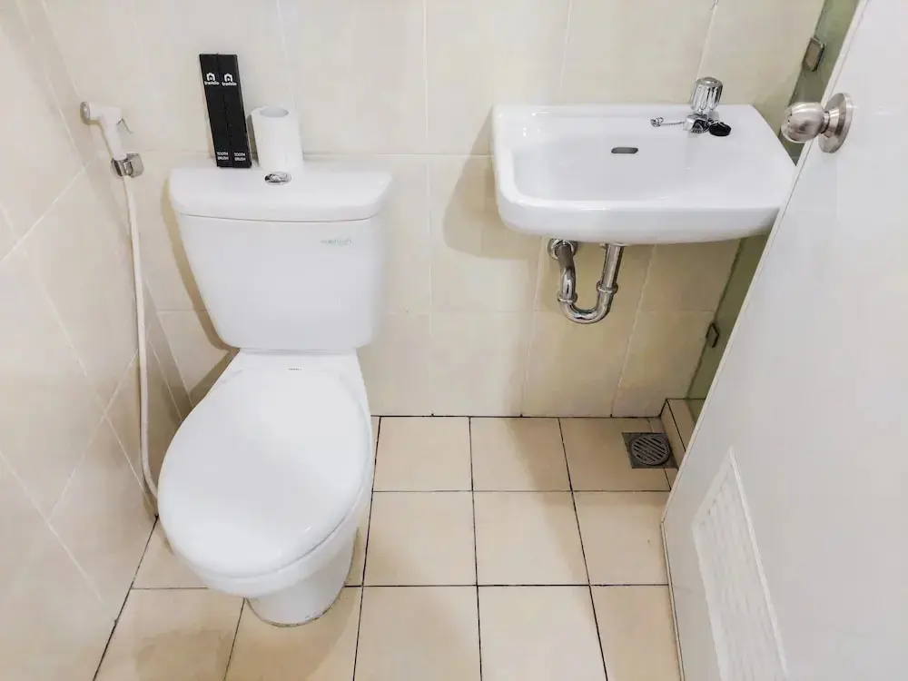 Legok: Comfort Studio Apartment at M-Town Residence Serpong