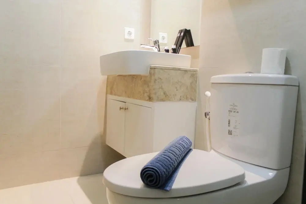 Джакарта: Luxury Studio at Gold Coast Apartment