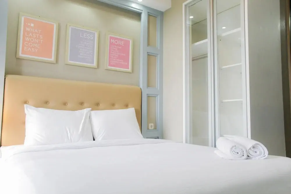 Джакарта: Luxury Studio at Gold Coast Apartment
