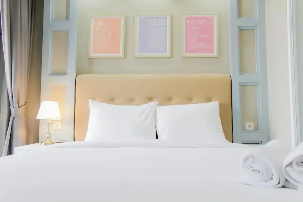 Джакарта: Luxury Studio at Gold Coast Apartment