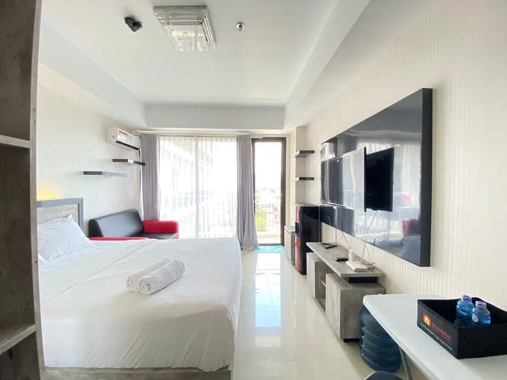 Бандунг: Bright Studio Room at Beverly Dago Apartment