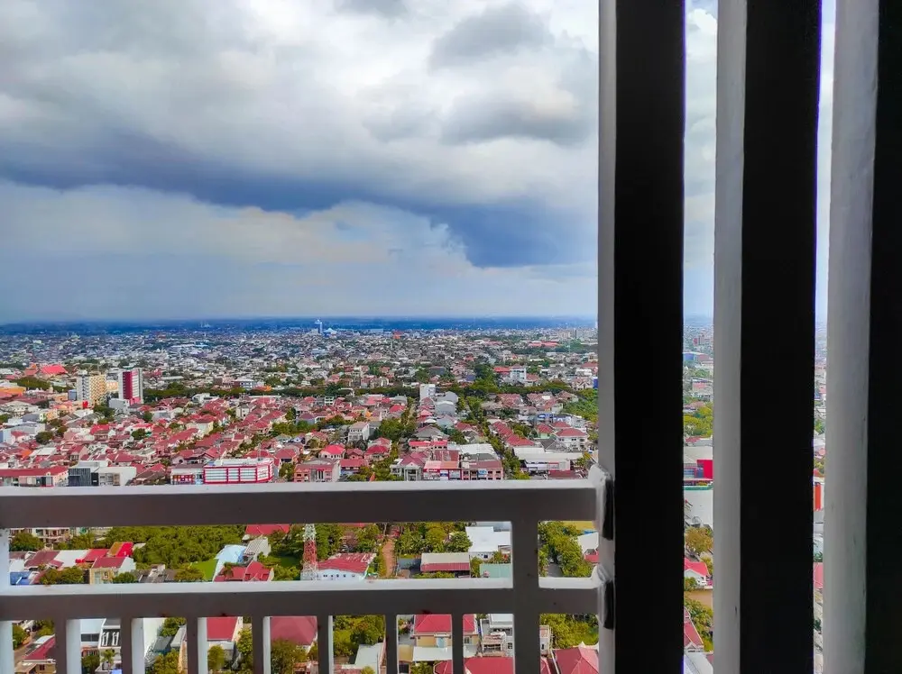 Макассар: Great Choice Studio Room at Vida View Makassar Apartment