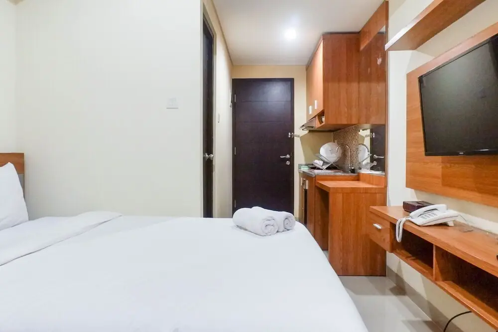 Сурабая: Best Deal Studio Apartment at Tamansari Papilio