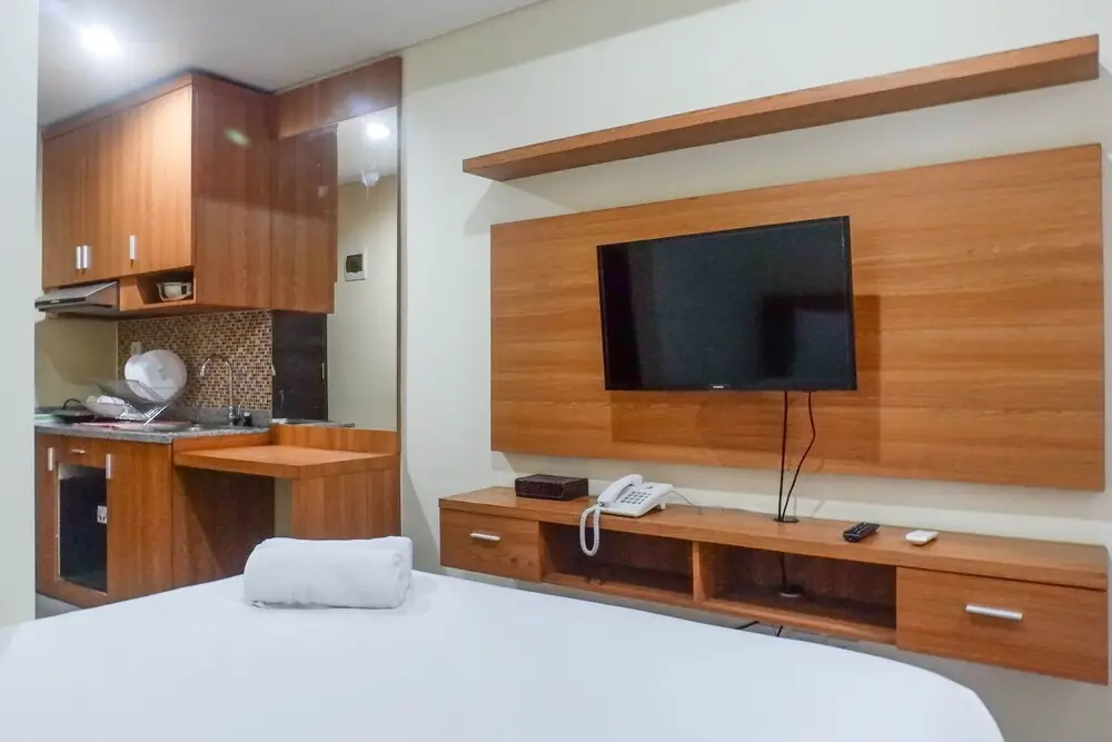 Сурабая: Best Deal Studio Apartment at Tamansari Papilio