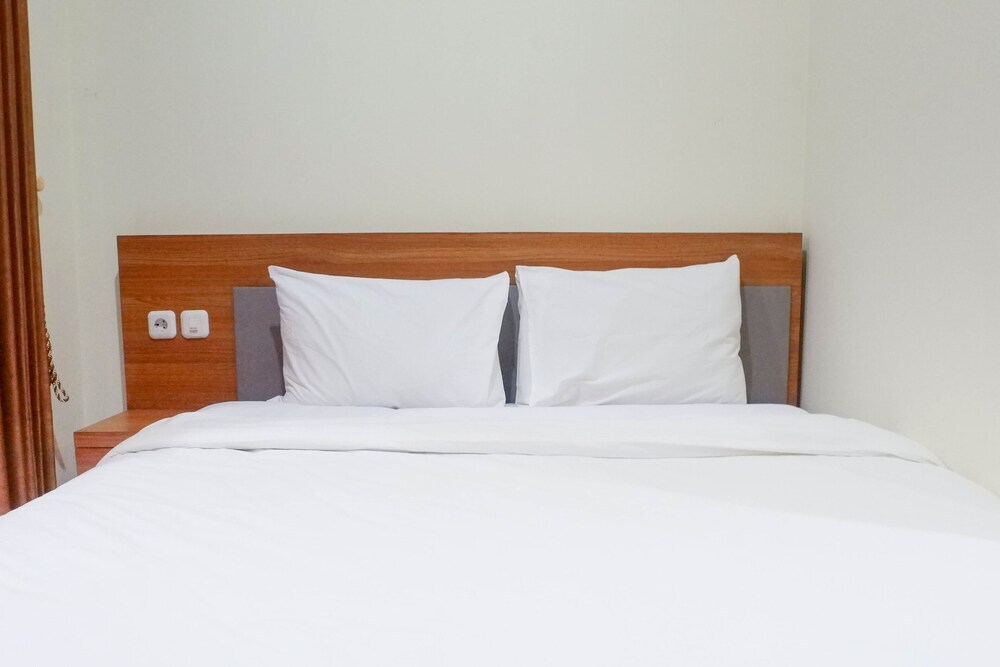 Сурабая: Best Deal Studio Apartment at Tamansari Papilio