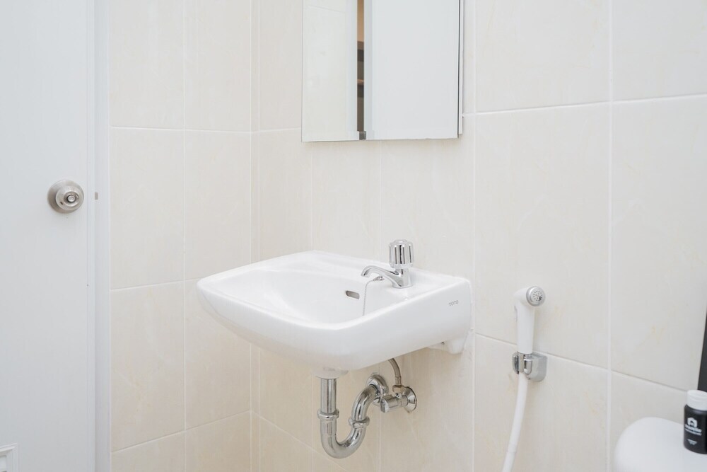 Legok: Comfort 2Br Apartment At M-Town Residence Near Summarecon Mall