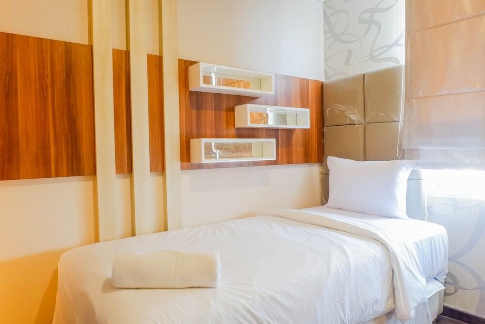 Сурабая: Strategic & Spacious 3BR Apartment at Trillium Residence