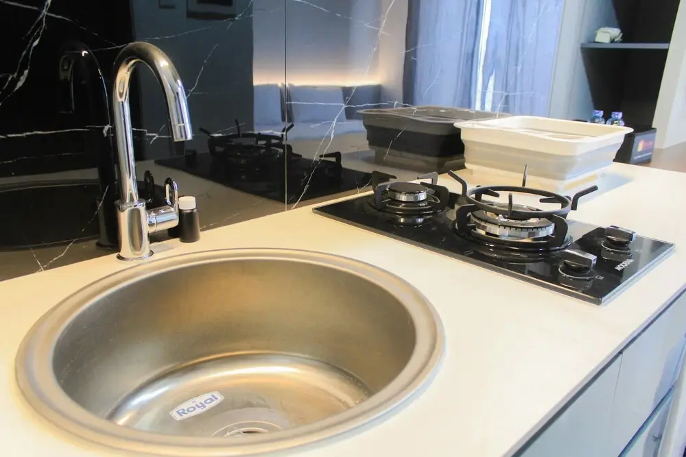 Джакарта: Homey and Comfort Studio at West Vista Apartment