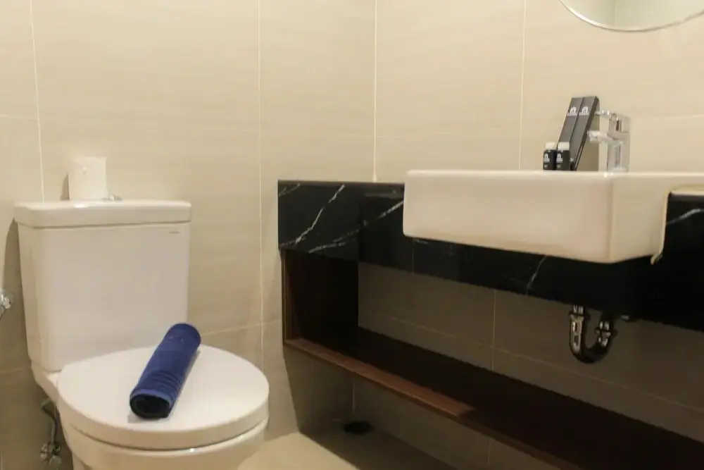 Джакарта: Homey and Comfort Studio at West Vista Apartment