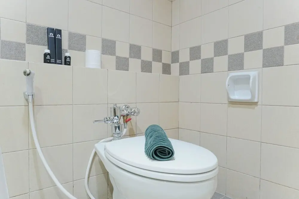 Джакарта: Modern Elegant and Good 3BR at Pangeran Jayakarta Apartment