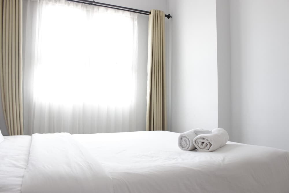 Бандунг: Luxury 2BR Apartment at Mekarwangi Square Cibaduyut