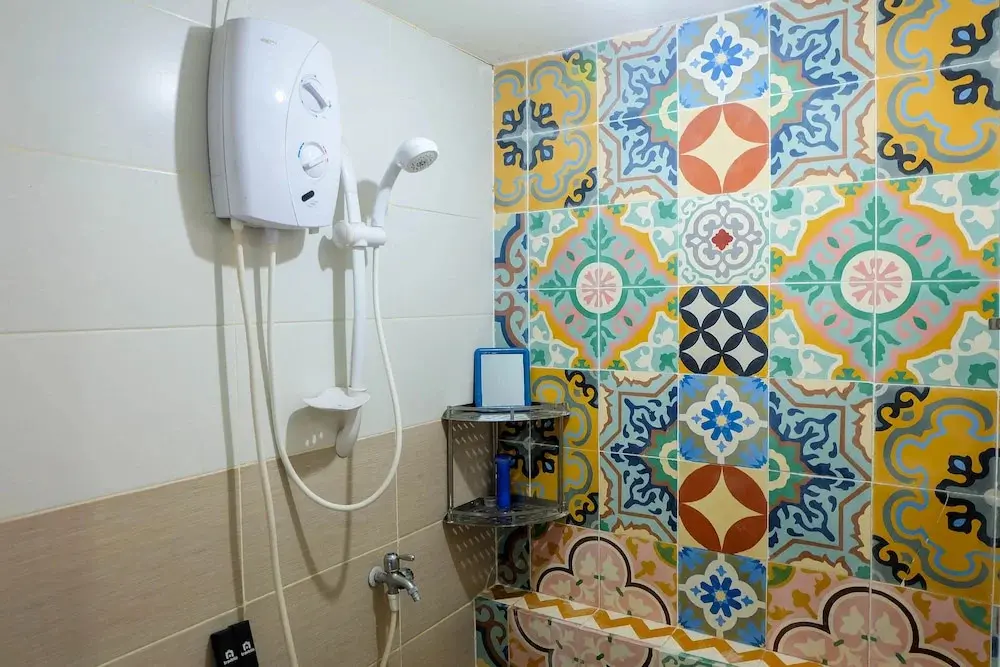 Джакарта: Compact and Comfy 2BR Bassura City Apartment