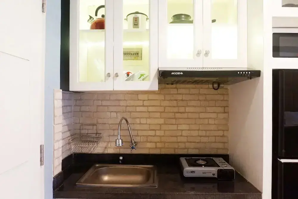 Сурабая: Modern Studio Apartment at Tanglin Tower Supermall Mansion