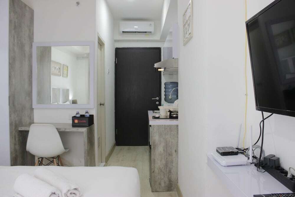 Бандунг: Modern Look Studio Apartment at Grand Asia Afrika