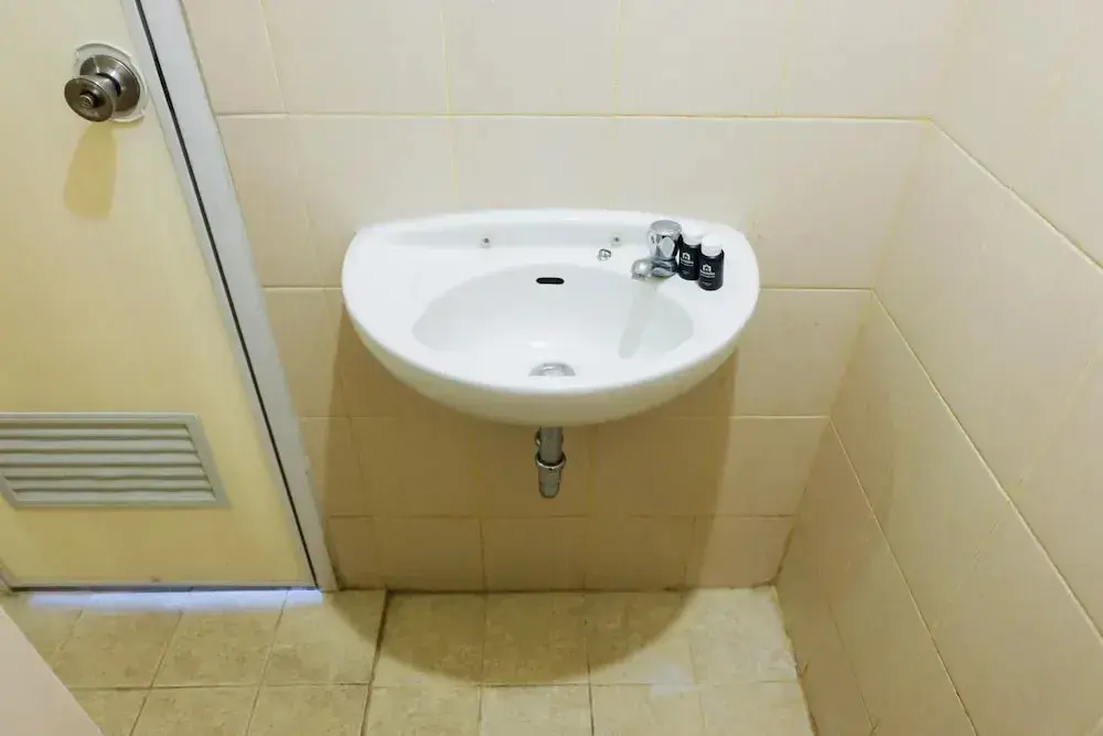 Южный Тангеранг: Highest Value 2BR at Serpong Greenview Apartment