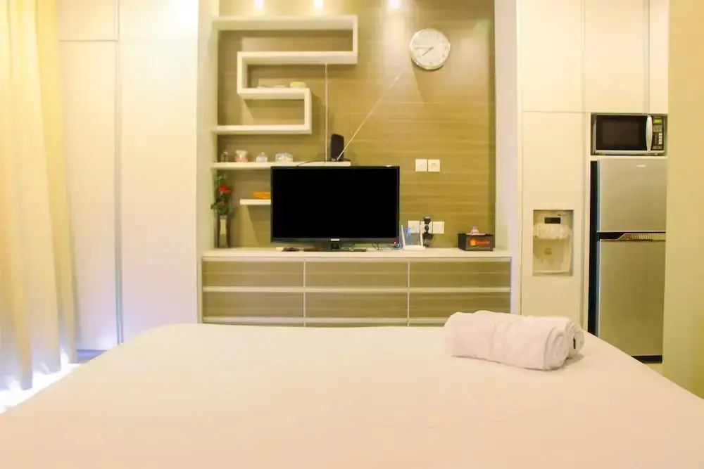 Бекаси: Deluxe and Modern Studio M Gold Tower Apartment