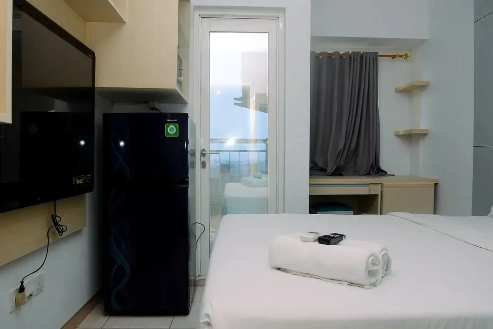Бекаси: Cozy Brand New Studio Springlake Summarecon Apartment
