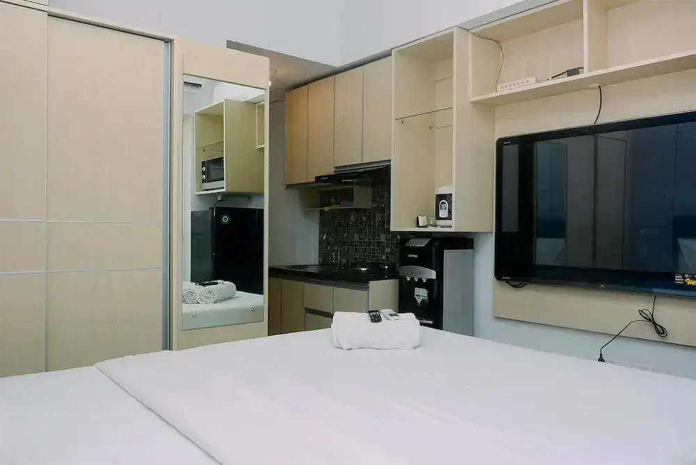 Бекаси: Cozy Brand New Studio Springlake Summarecon Apartment