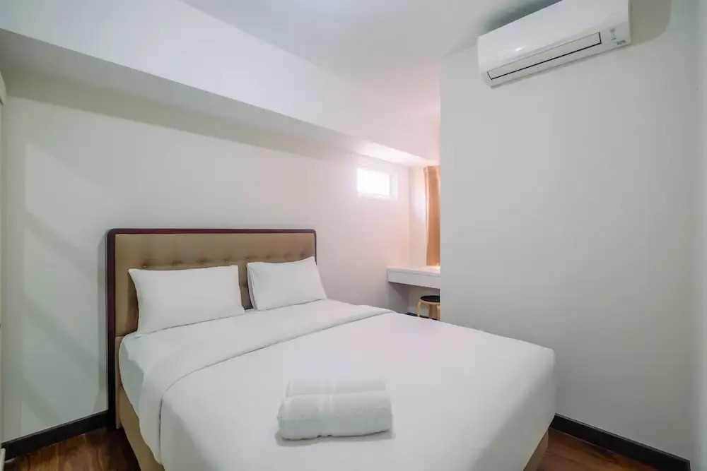 Бекаси: Spacious and Modern 2BR Springlake Summarecon Bekasi Apartment