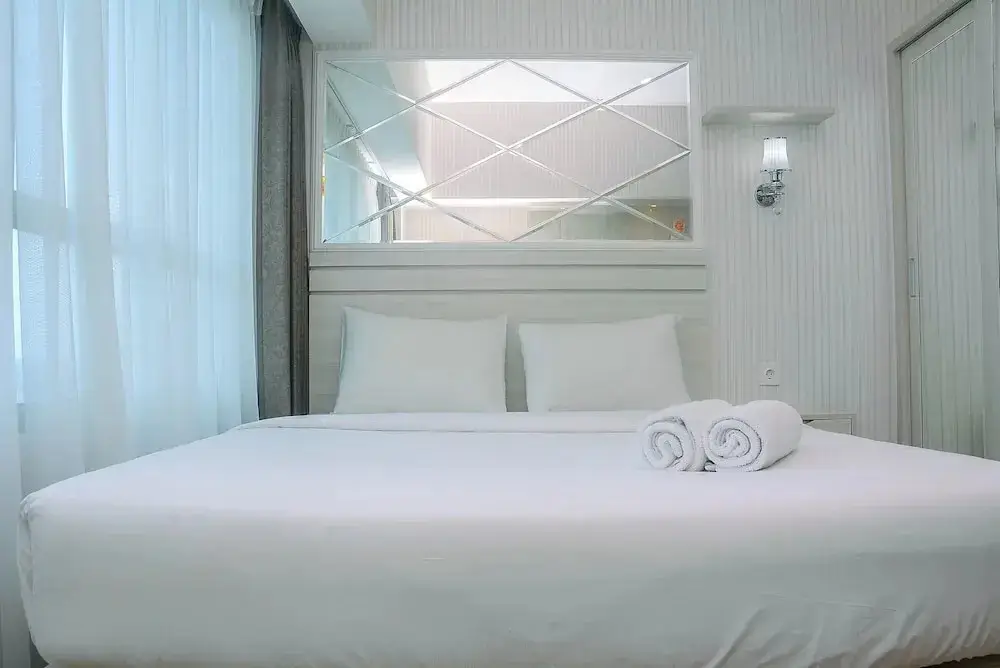 Бекаси: Best Studio with Pool View Springlake Summarecon Apartment