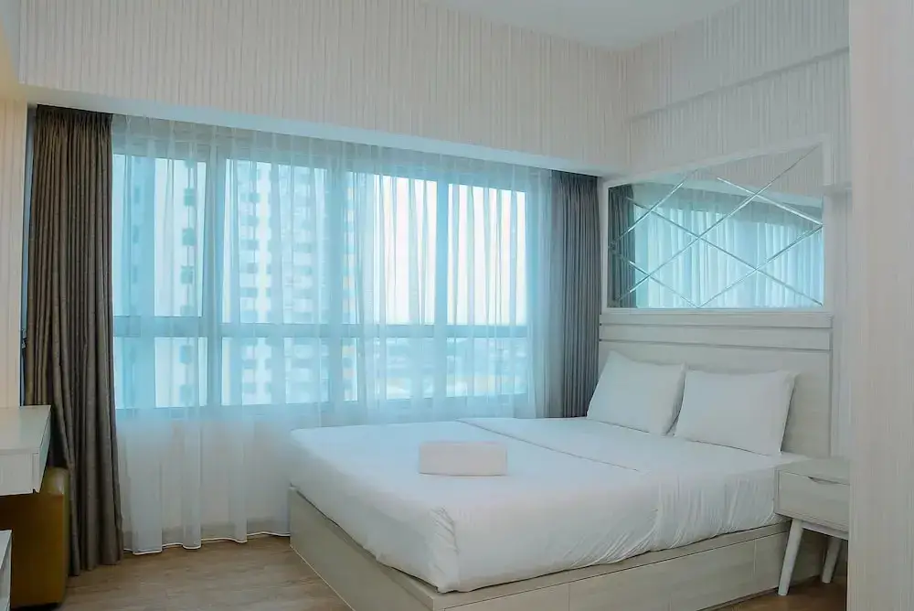 Бекаси: Best Studio with Pool View Springlake Summarecon Apartment