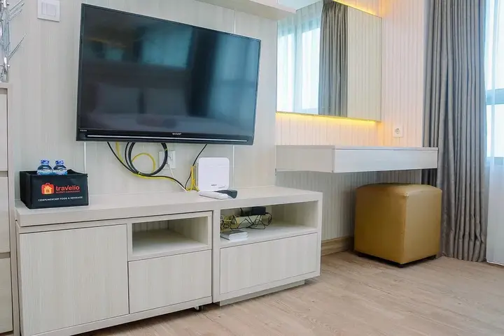 Бекаси: Best Studio with Pool View Springlake Summarecon Apartment