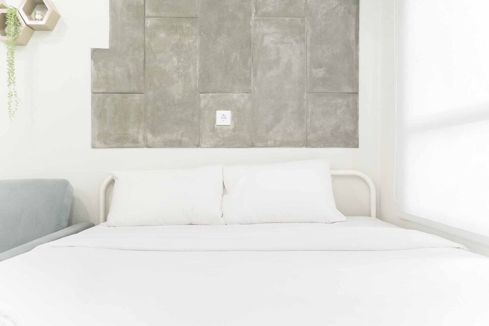 Бекаси: Comfortable Studio at Springlake Summarecon Apartment near Mall
