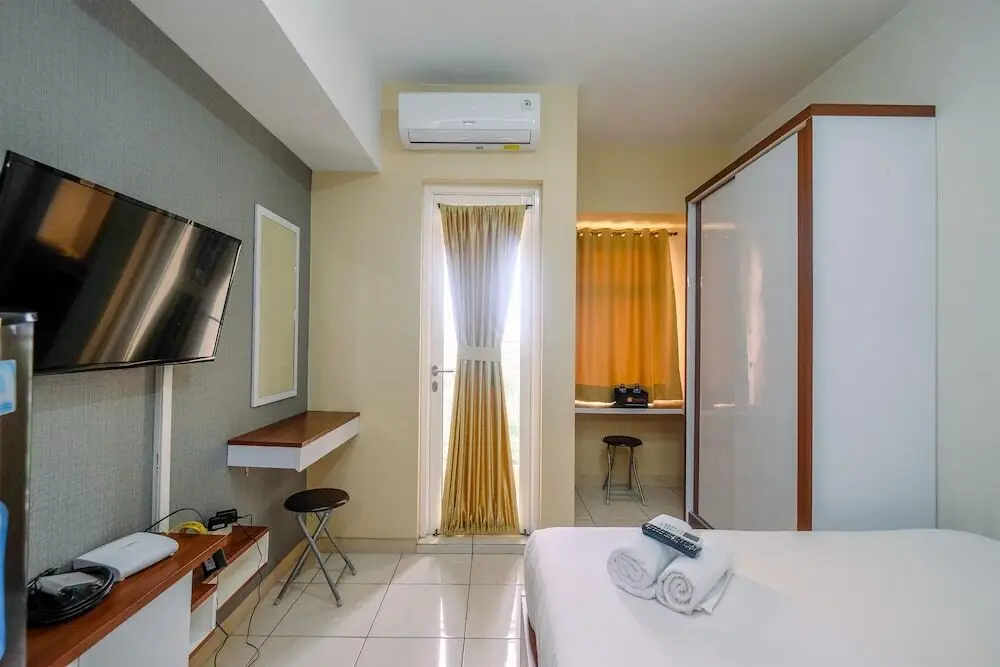 Бекаси: Elegant and Nice Studio at Springlake Sumarecon Apartment