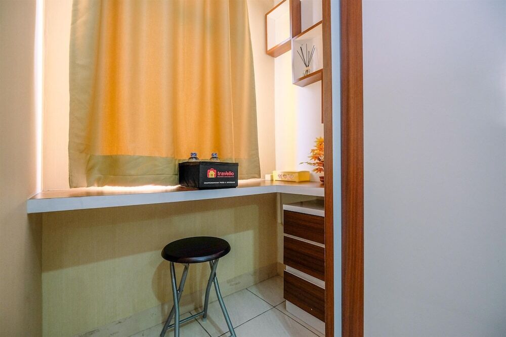 Бекаси: Elegant and Nice Studio at Springlake Sumarecon Apartment