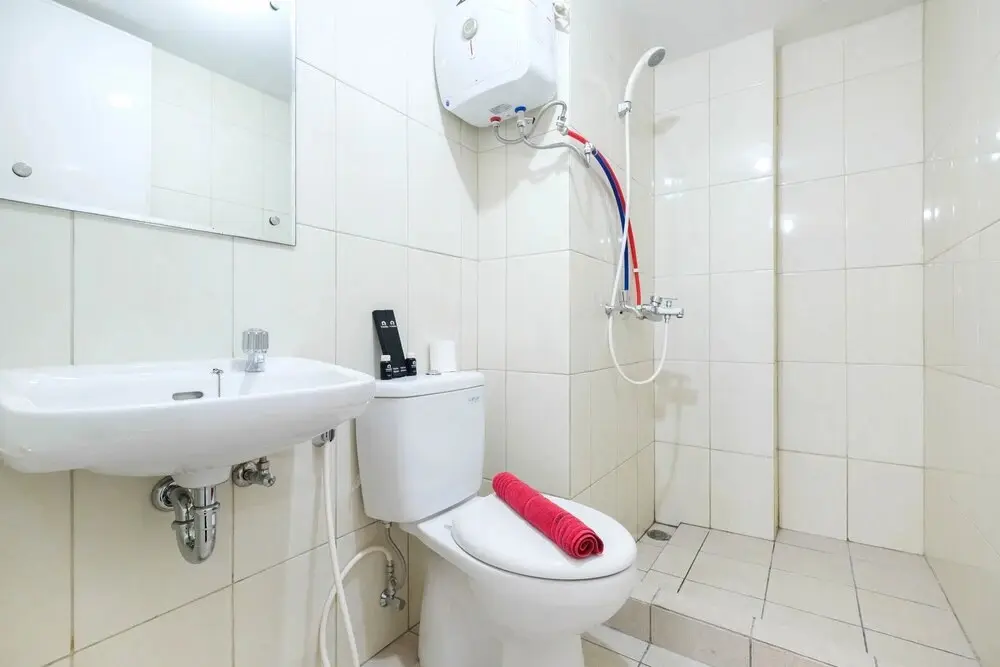 Бекаси: Relaxing 2BR Apartment at The Springlake Summarecon