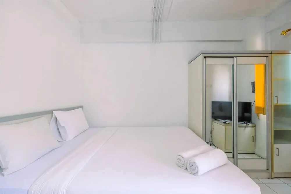 Джакарта: Comfortable Living Studio Room at Kebagusan City Apartment