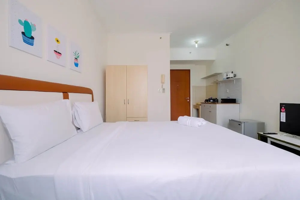 Simple Furnished Studio Apartment at Maple Park — фото 1