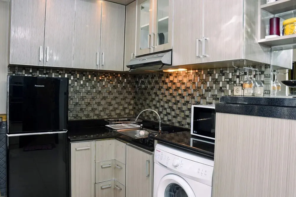 Джакарта: Chic and Cozy 1BR Apartment at H Residence near MT Haryono