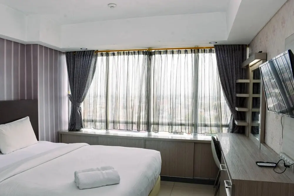 Джакарта: Chic and Cozy 1BR Apartment at H Residence near MT Haryono