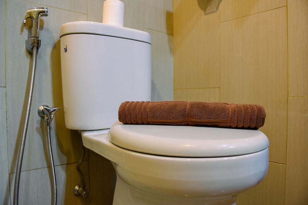 Джакарта: Chic and Cozy 1BR Apartment at H Residence near MT Haryono