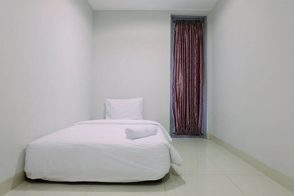 Джакарта: Comfy 2BR The Mansion Apartment Kemayoran