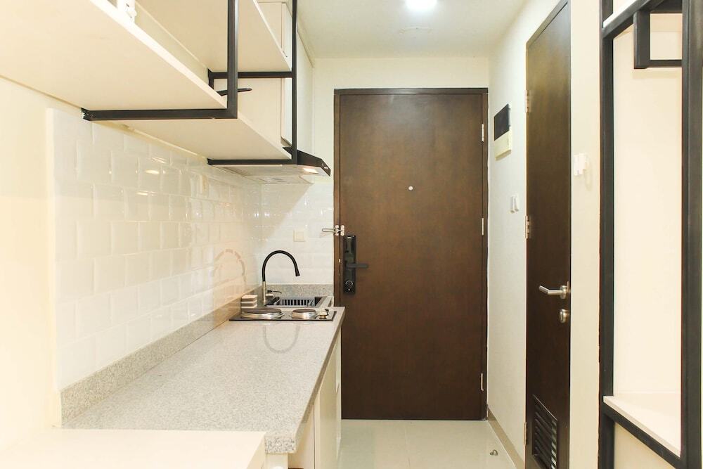 Чикаранг: Nice And Comfort Studio Apartment At Mustika Golf Residence