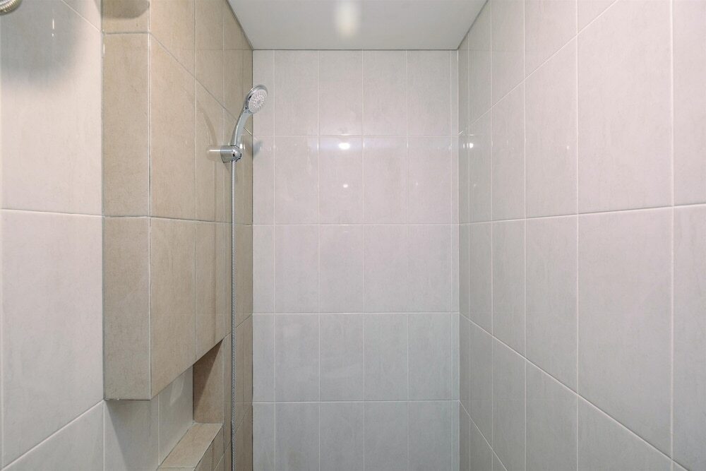 Богор: Nice And Elegant 1Br At Royal Heights Apartment