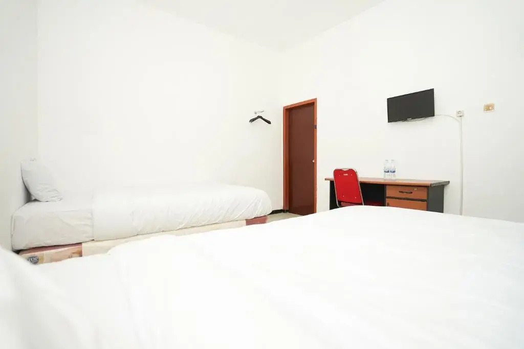 Сурабая: Merapi Inn Syariah