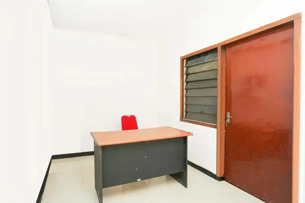 Сурабая: Merapi Inn Syariah