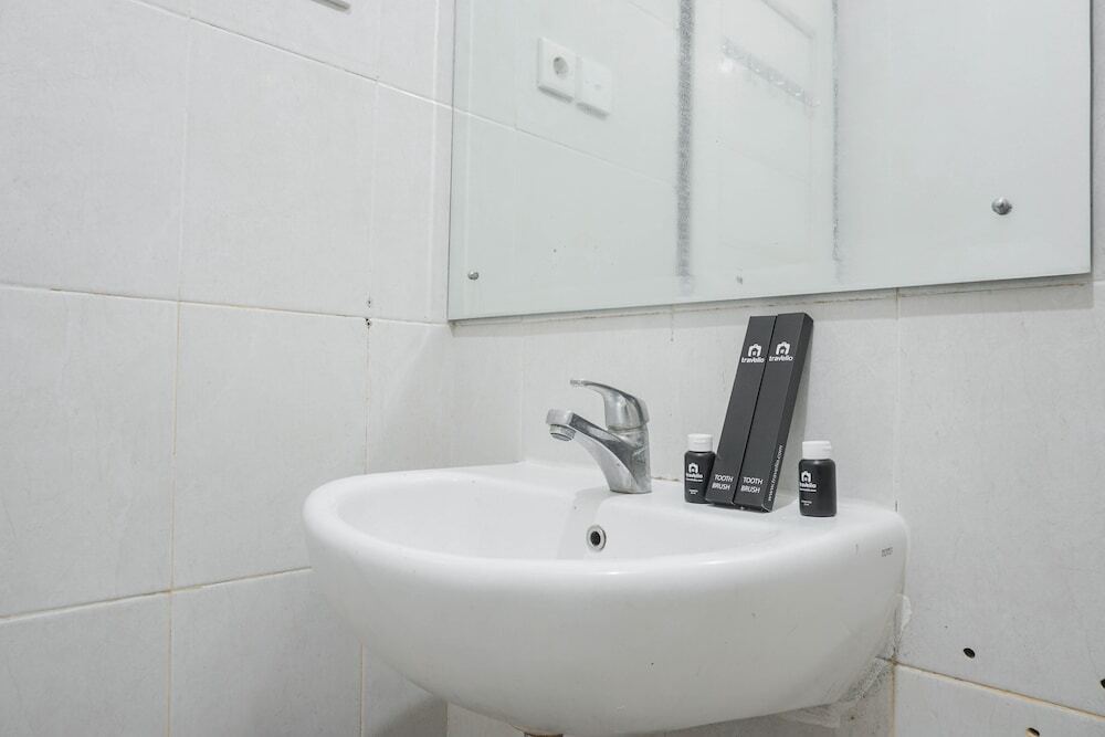 Джакарта: Comfort and Best Choice 2BR at Nifarro Park Apartment